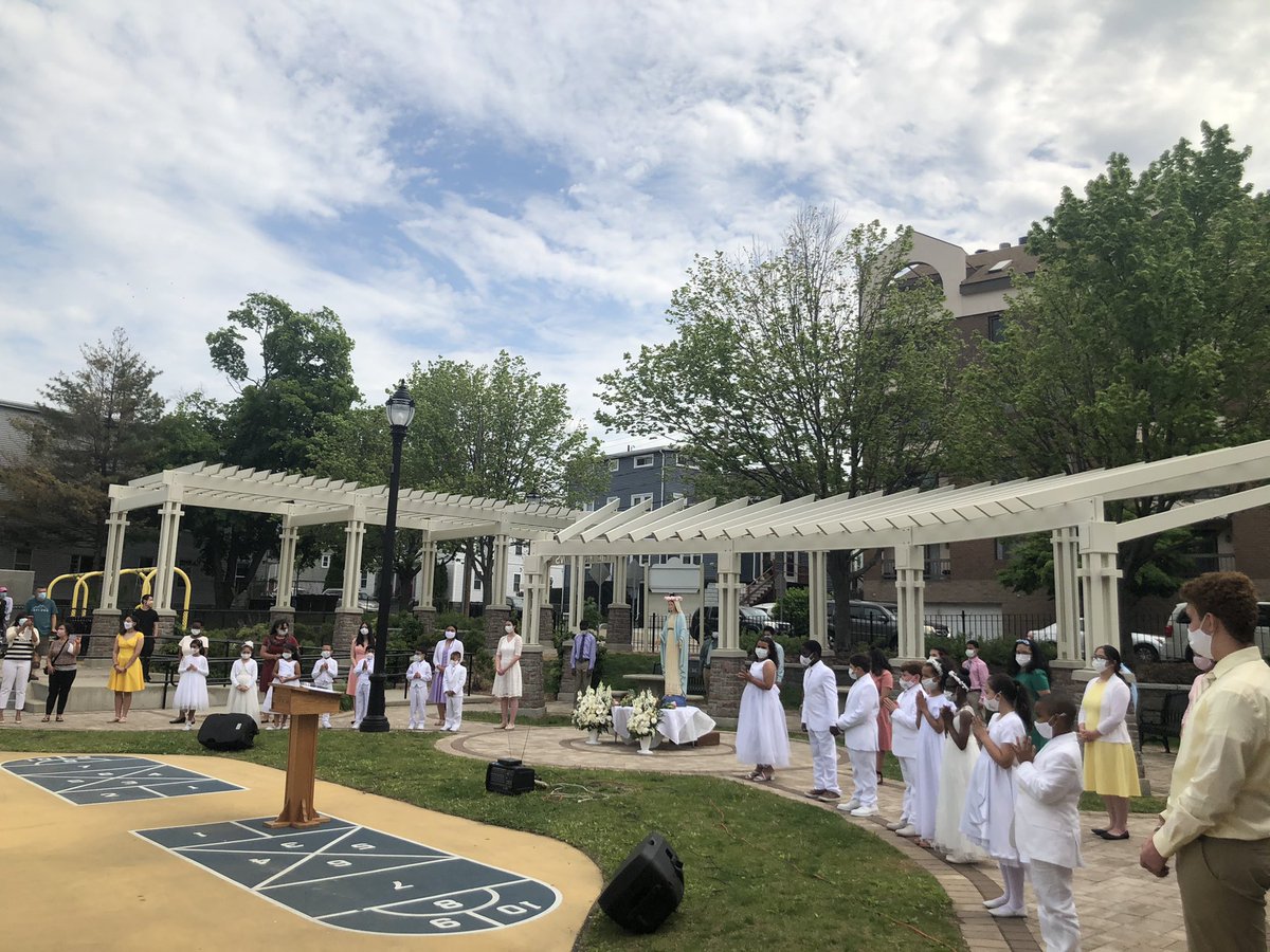 Our May Procession looked a bit different this year. #MayCrowning #BlessedMother #PrayTheRosary <a href="/CSOboston/">Catholic Schools Office Archdiocese of Boston</a> @ICSFBoston