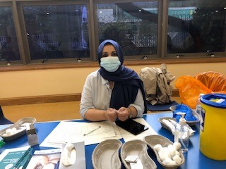 NHSGGC's tweet photo. Lots of smiles at Glasgow Central Mosque, despite the rain!
 
We want to thank people in the south side of Glasgow (G41/G42) for coming forward when called – turnout's been really high.
 
Pls come along when called – it'll help keep you, your family and your whole community safe! https://t.co/7tIJtigvwx