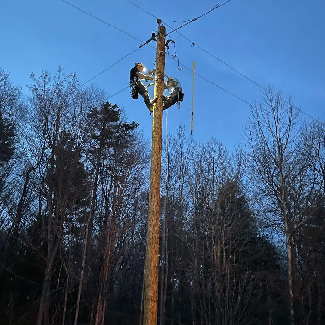 TCATOneida's tweet image. Take a look at the photos taken from last month’s night class in our Power Line Construction program. These night classes help prepare the students for when they are on late-night calls. Excellent job!