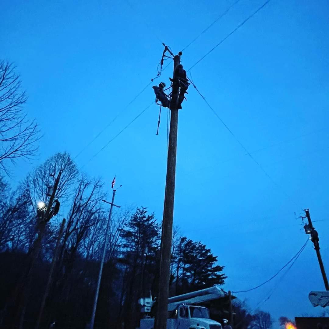 TCATOneida's tweet image. Take a look at the photos taken from last month’s night class in our Power Line Construction program. These night classes help prepare the students for when they are on late-night calls. Excellent job!