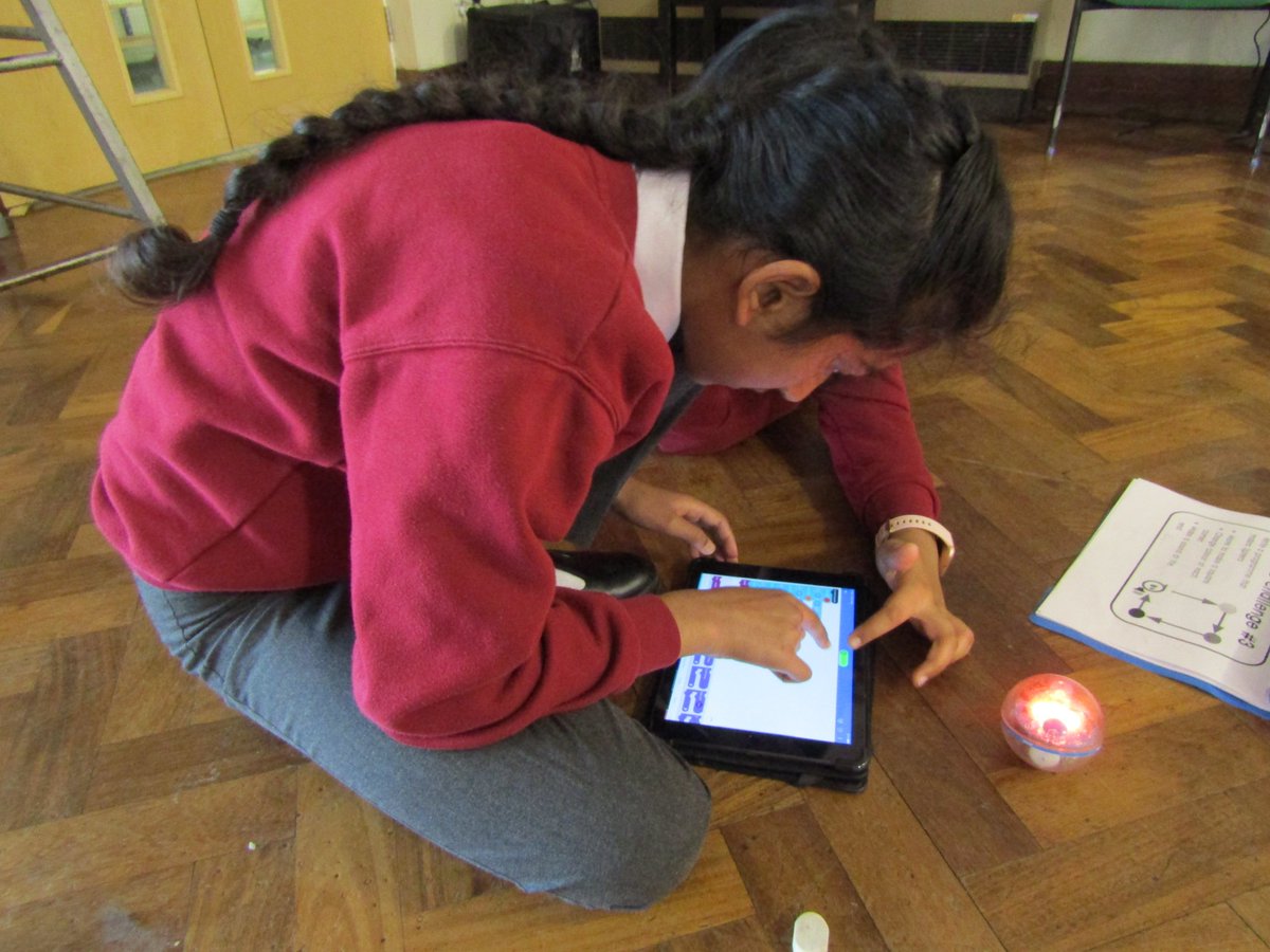 CVS_Slough's tweet image. Raspberry Pi Club took part in an amazing #codingisfun  workshop using @Sphero hosted by Mrs Jenkins from @lgs_news @DigSchoolhouse  
@SpheroEdu @CompHubLGS @WeAreComputing @CompAtSch @Raspberry_Pi @Baggiepr @BarefootComp @SloughTSA