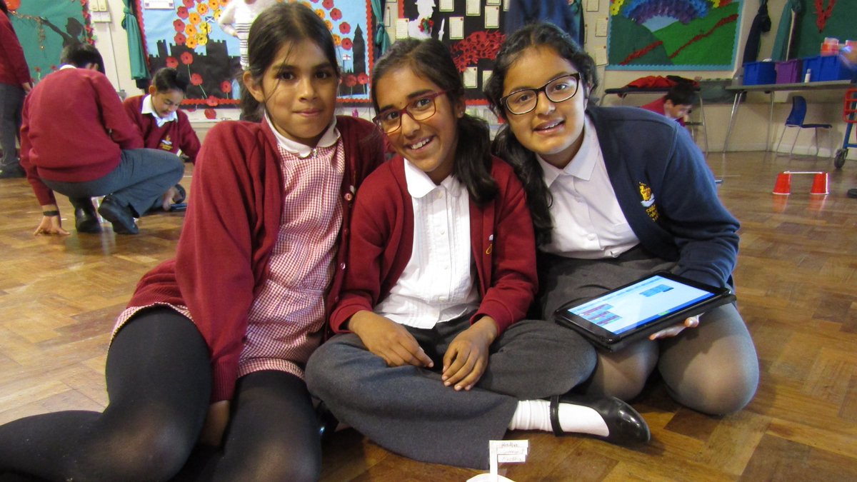 CVS_Slough's tweet image. Raspberry Pi Club took part in an amazing #codingisfun  workshop using @Sphero hosted by Mrs Jenkins from @lgs_news @DigSchoolhouse  
@SpheroEdu @CompHubLGS @WeAreComputing @CompAtSch @Raspberry_Pi @Baggiepr @BarefootComp @SloughTSA
