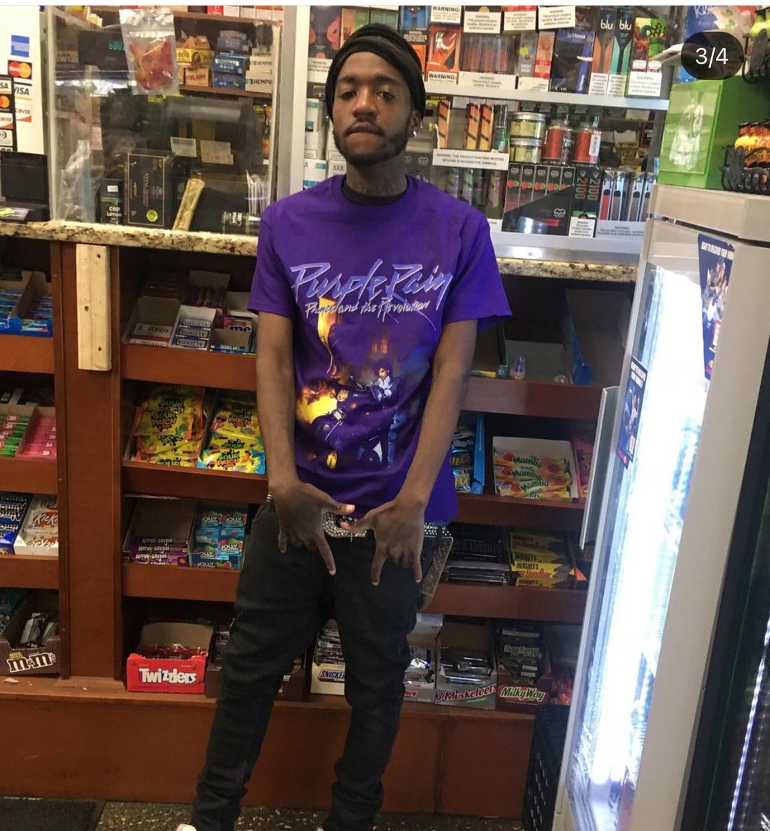 skihardy's tweet photo. Sippin lean make it look like syrup 🎲☄️ I got niggas in Europe saying rip lupo ☄️☄️☄️🐍 #bigslime #skihardy https://t.co/1kZdZuljTY