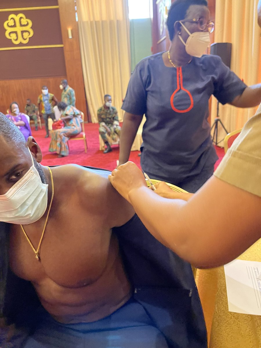 JakeBediako's tweet photo. Fully Vaxxed. And that’s word to Ghana Health Service. https://t.co/DOC7QkR8CE