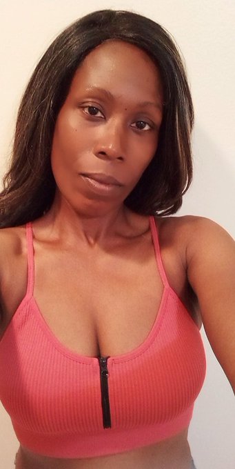 #HappyFriday Everyone. I'm taking my own digitals for upcoming work and this photo here is just practice<a href="/tag/happyfriday"class="tags">#HappyFriday</a><a href="/tag/modelscout"class="tags"><span>#modelscout</span></a>