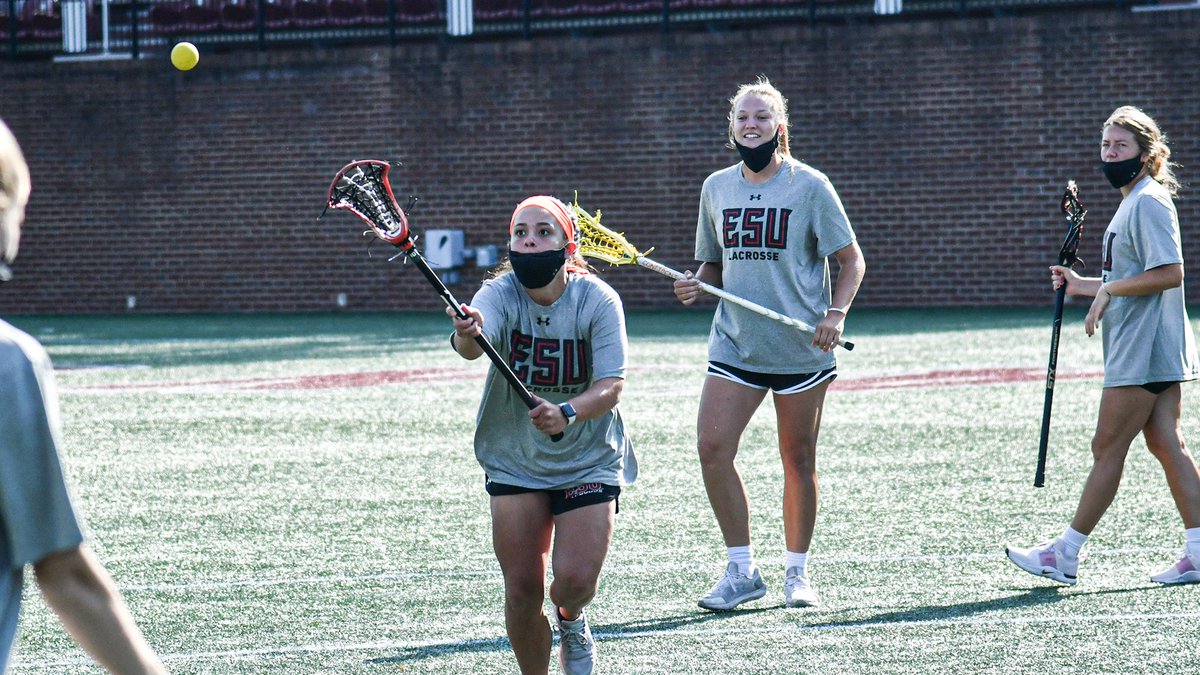 ESUWarriors's tweet photo. Shoot around vibes ๐ฅ
#DIIWLAX | #WhereWarriorsBelong https://t.co/CfUgmMyJah