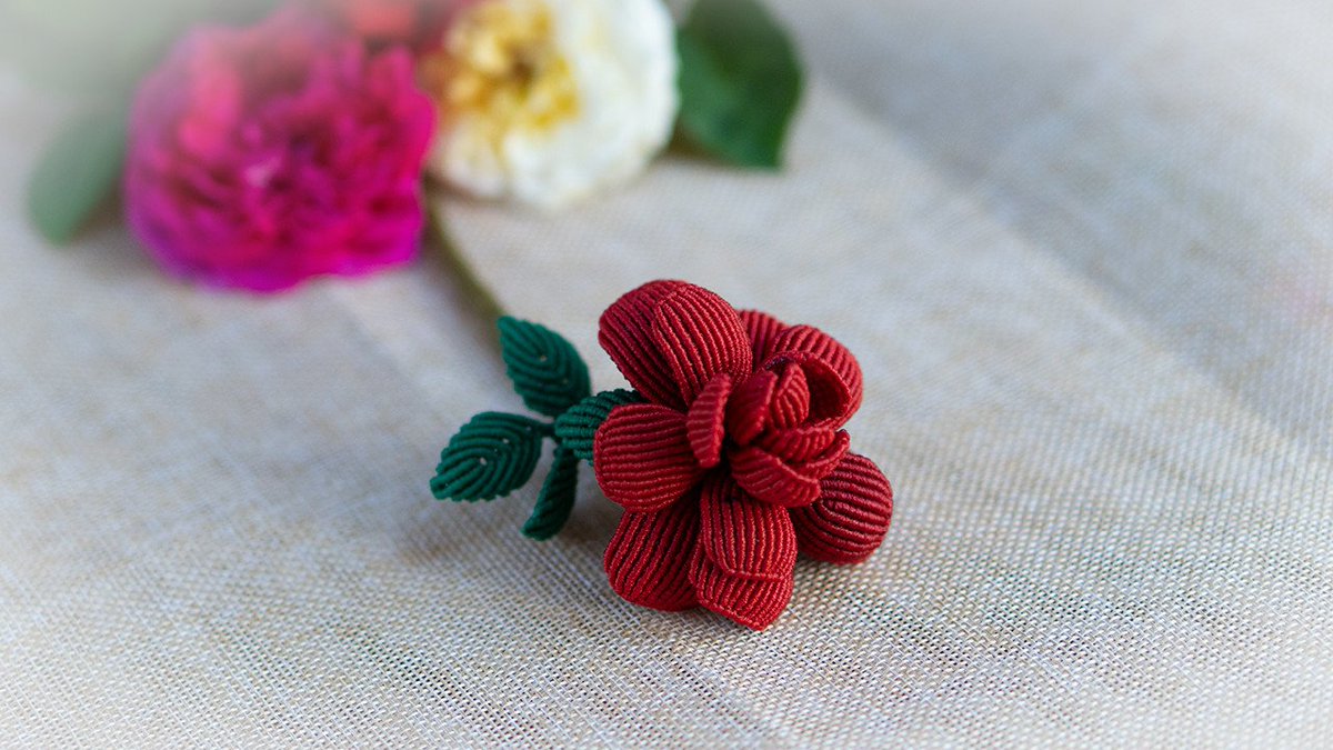 TitaThanh's tweet photo. How to make a 3D Rose Flower
Link tutorial: https://t.co/QRhdxuxj07
#Macrame #DYI #Handmade #handmadewithlove #handmadejewelry #knot #Tutorial #macramelove #macrametutorial #macramemovement #macramé #jewelry #jewllerymaking #keychain #macramê #macramebrasil #macrameindonesia https://t.co/nwwdFmBqBJ