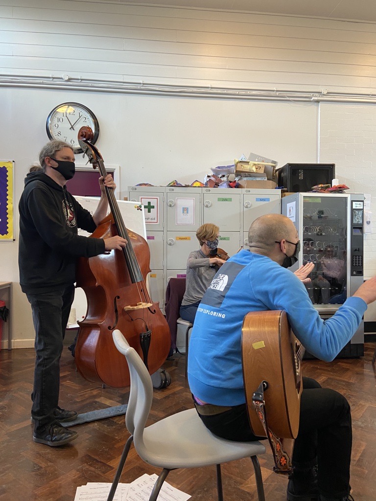 sinfoniavivauk's tweet photo. ๐ขWeekly projects round up! Amazing #extraordinarysv project with residents of Broadlands care homes. Writing songs with @standrewsderby & @iTSA_StGiles for #ThisIsDerby #ReimagineDerby & a great first week with @AshmountSchool children after 4 amazing weeks with St Giles school! https://t.co/HaNt2OR57I