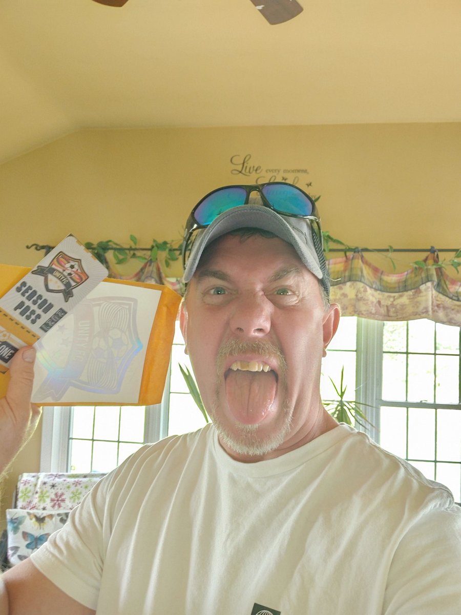 HarrisonRising's tweet image. Love my @UnityFCsoccer swag!!!
#UnityArmy