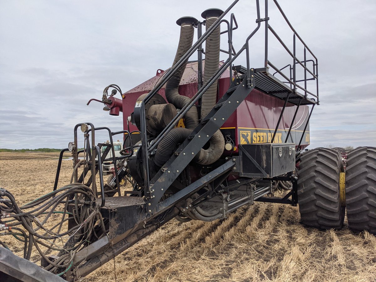 airguardinc's tweet image. Keeping debris out of the fan with our snorkel kits.   Doesn't hurt to pair it with a oil cooler to heat your air and prevent plugging.   #plugfree #plant2021 #farm365