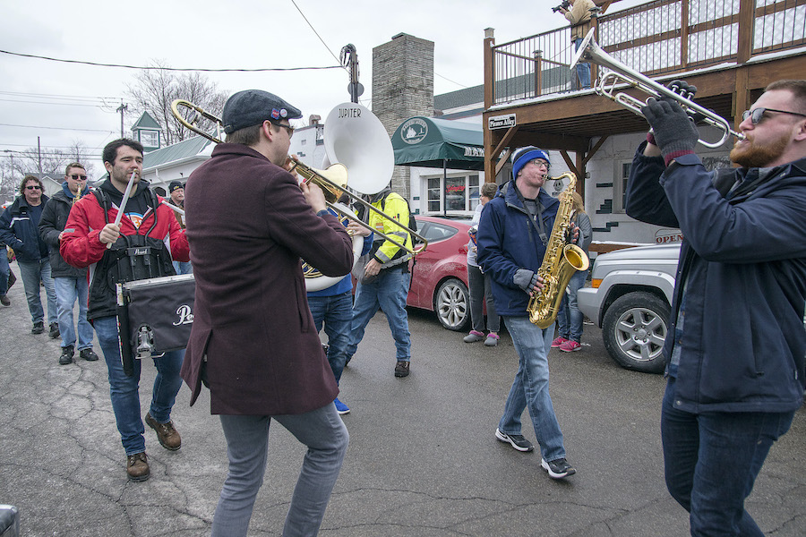 wnypapers's tweet image. The latest is from northern @NiagaraCounty where officials with the Olcott Lions Club announced the annual “#SwimForSight”  Read More: bit.ly/2Rtt8Vl