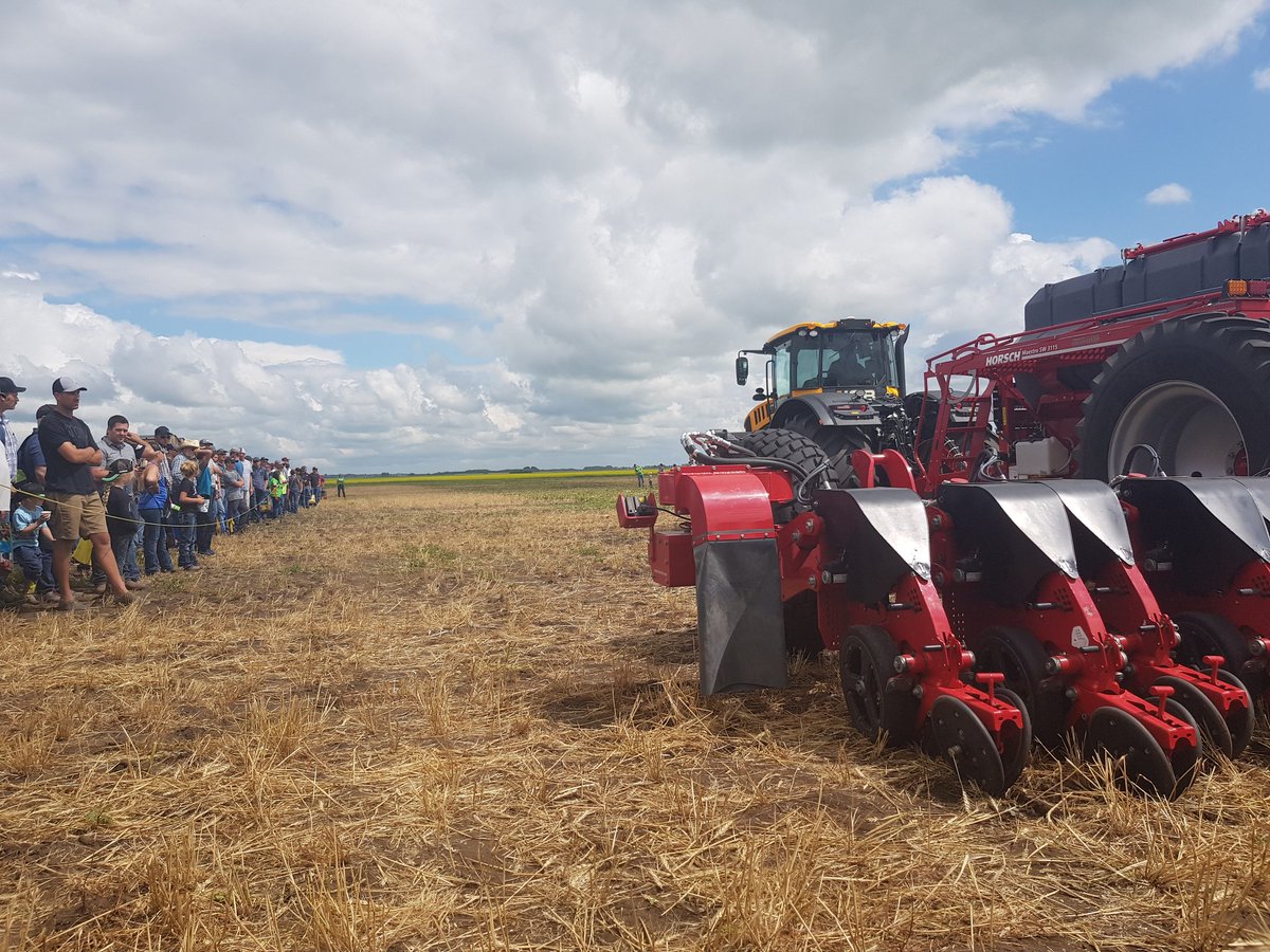 Yesterday was my last day working for <a href="/GlacierFarmedia/">Glacier FarmMedia</a>, had an amazing four years supporting <a href="/AginMotion/">Ag in Motion</a> <a href="/outdoorfarmshow/">Canada's Outdoor Farm Show</a> with a great group of people 💕

Plus giving this #citygirl a whole new perspective for #CdnAg  🚜