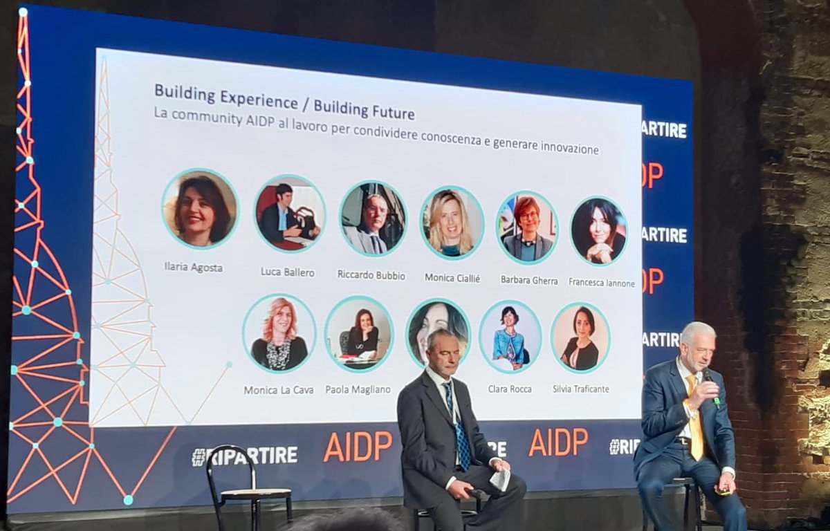 lukballero's tweet photo. @riccardobubbio al Congresso Nazionale @AIDPlive “HR, timoniere dell’impresa Resiliente”

#sviluppocompetenze #benessere #cambiamentoculturale #digitalizzazione #trasformazione #designthinking #formazionecontinua #wellness https://t.co/yMpbIZlRbx