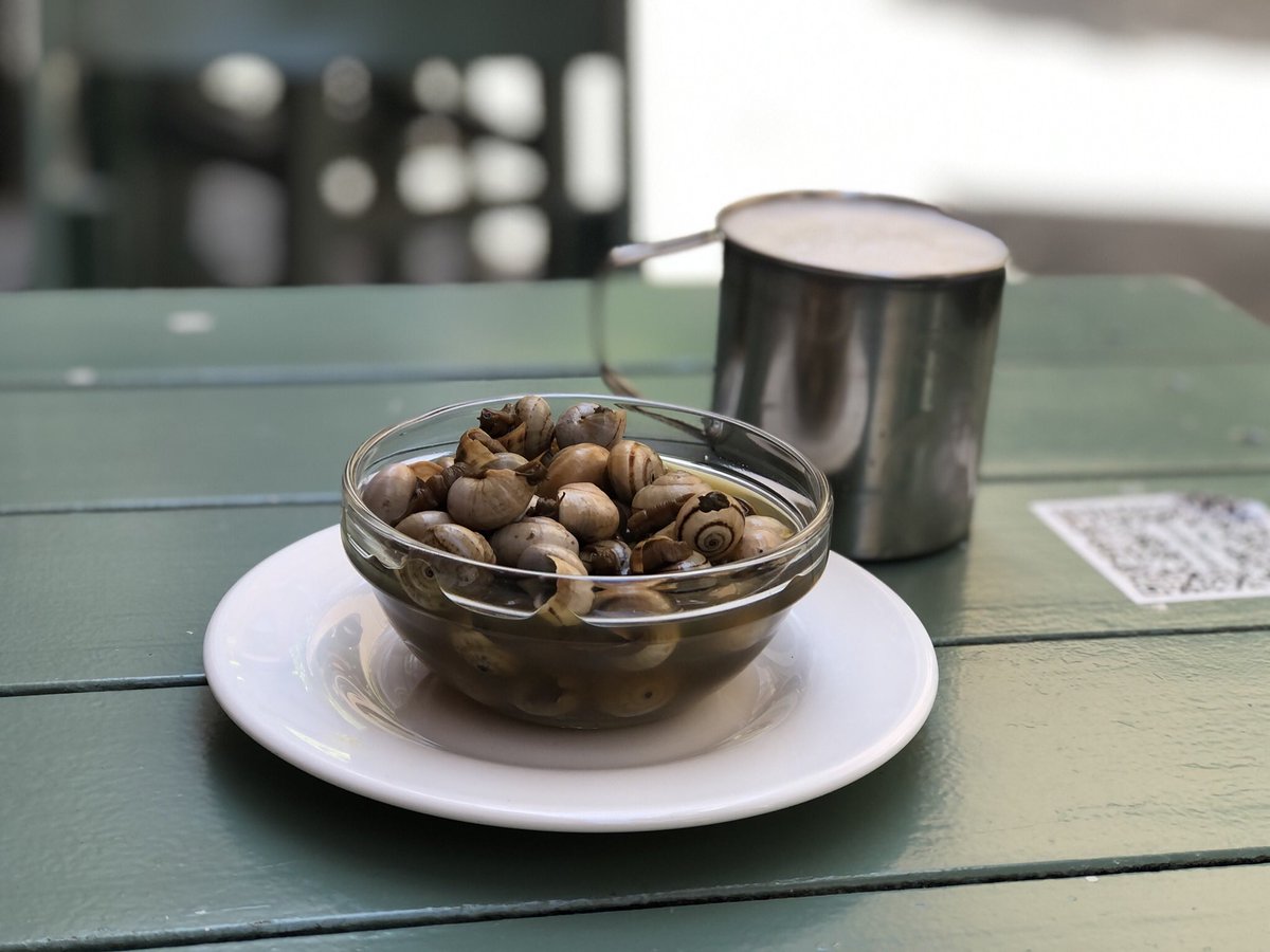 GrupoPDCLaRaza's tweet photo. ¡Ya tenemos #Caracoles 🐌 en #EntreCárceles!
Ven a probarlos y Acompáñalos de un buen #jarrillo de #cerveza fría 🍺
#EntreCárceles #caracoles #jarrillos https://t.co/RaEGXJWhWT