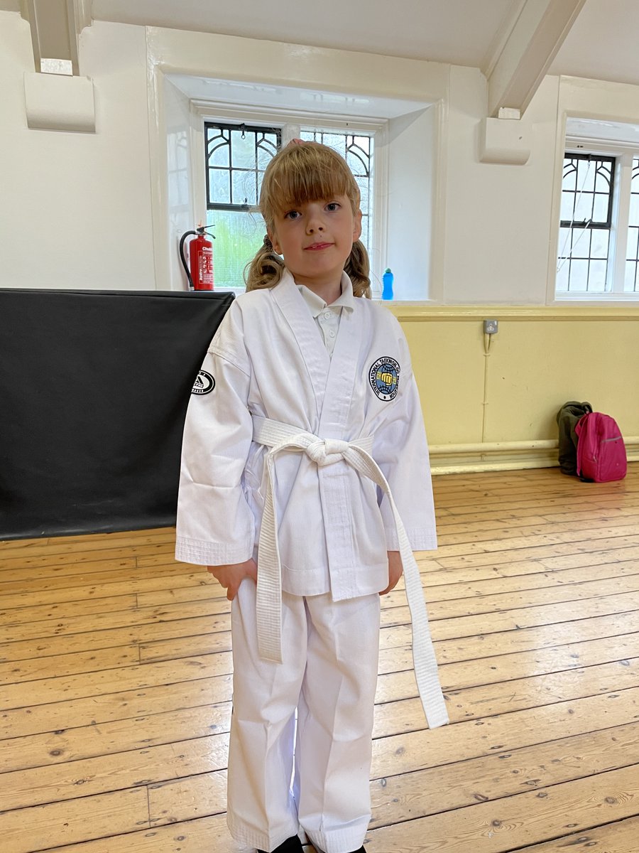 TKDinBrighton's tweet photo. Three of our new students training in their new TKD suits yesterday afternoon. So cool to have new children start their journey in Taekwon-Do! #Brighton #Hove #BrightonMartialArts #MartialArts #Taekwondo #KidsHaveFun #kidshavingfun #selfesteem #ChildrensClasses #Mindfulness https://t.co/v9IATBkVU8