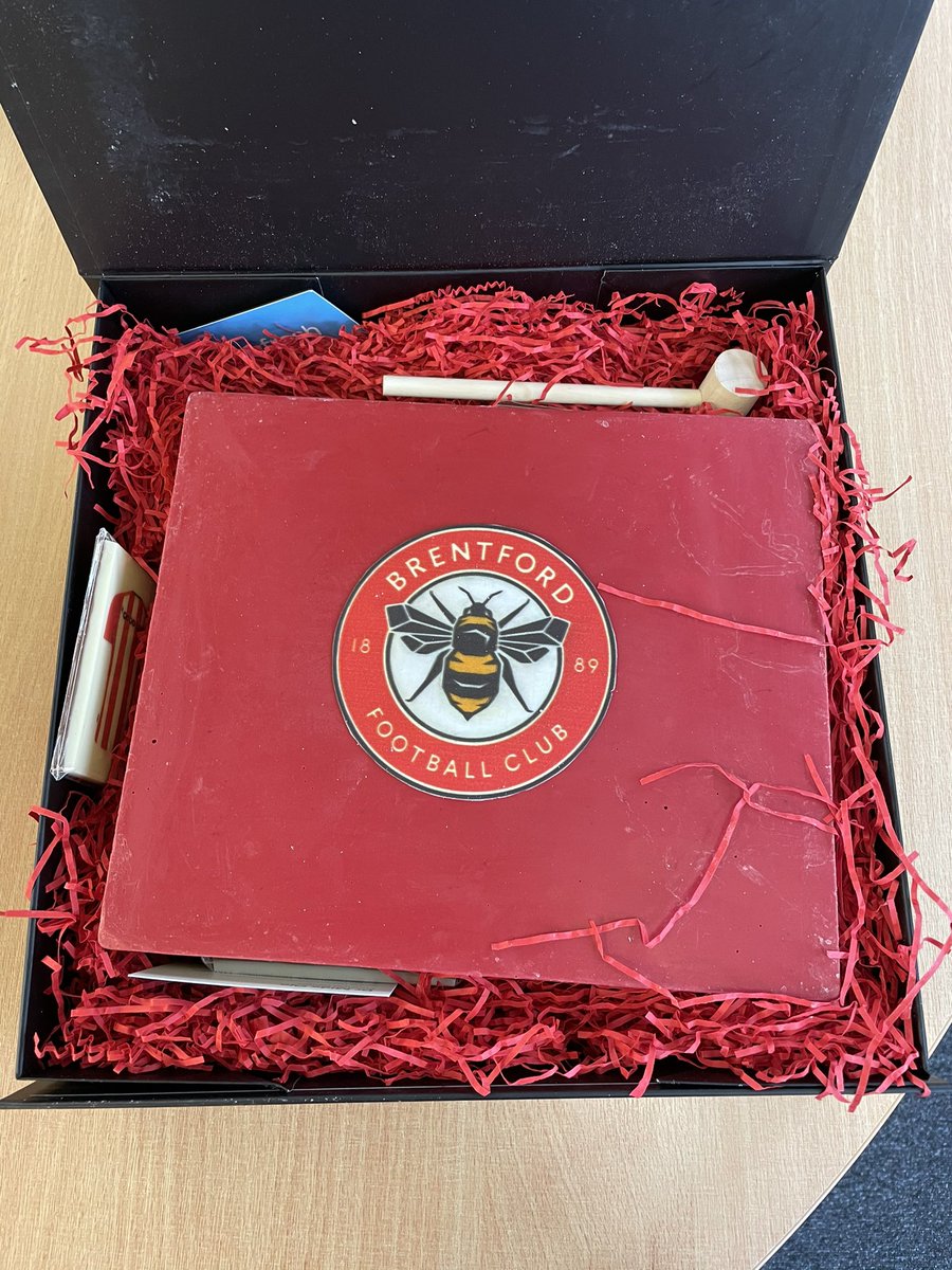 Nice touch from Mide <a href="/RefreshDental_/">RefreshDental</a> for the good luck chocolate box gift to <a href="/BrentfordFC/">Brentford FC</a> staff ahead of tomorrow’s game. Thank you 🙏