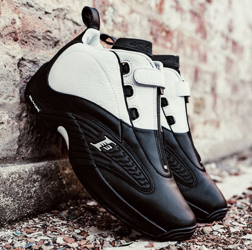 RoyalRax's tweet photo. Reebok Answer IV “Step Over” releases 6.4 via @Reebok @alleniverson 👟🛍👑 #SneakerNews #RoyalRax https://t.co/gGhWTHi3hX