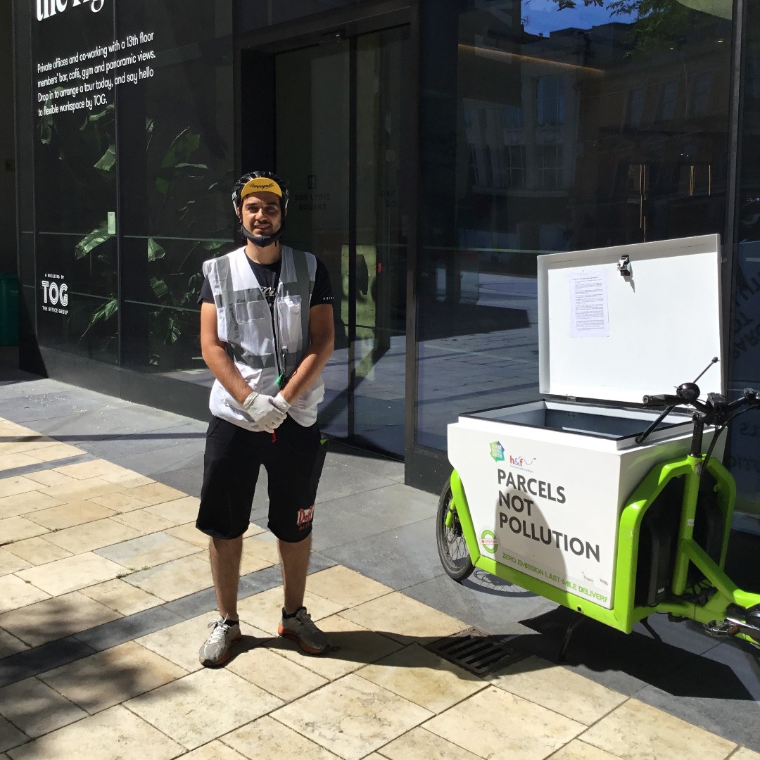 HammersmithBID's tweet photo. If you're a business in Hammersmith and would like to find out more about our free delivery service, read our simple User Guide. There's a £250 voucher to claim.

https://t.co/nmQDTA90RW

@ecargobikes @LBHF #freedeliveries #shoplocalshopsafe #lovehammersmith #parcelsnotpollution https://t.co/7ii8upglqv