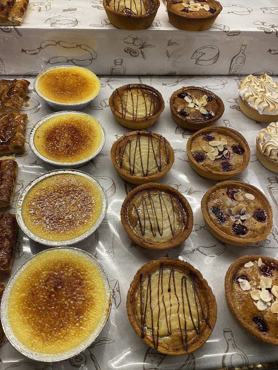 AmandaJK_'s tweet photo. So Friday night and I went back to the French stall. There was even more delicious sweets this week!!
I brought a crème brûlée! Can’t wait to eat it soon 😉
📷 by me
#fridaynight #frenchsweets #sweettooth #delicious https://t.co/X2aQM3IZlx