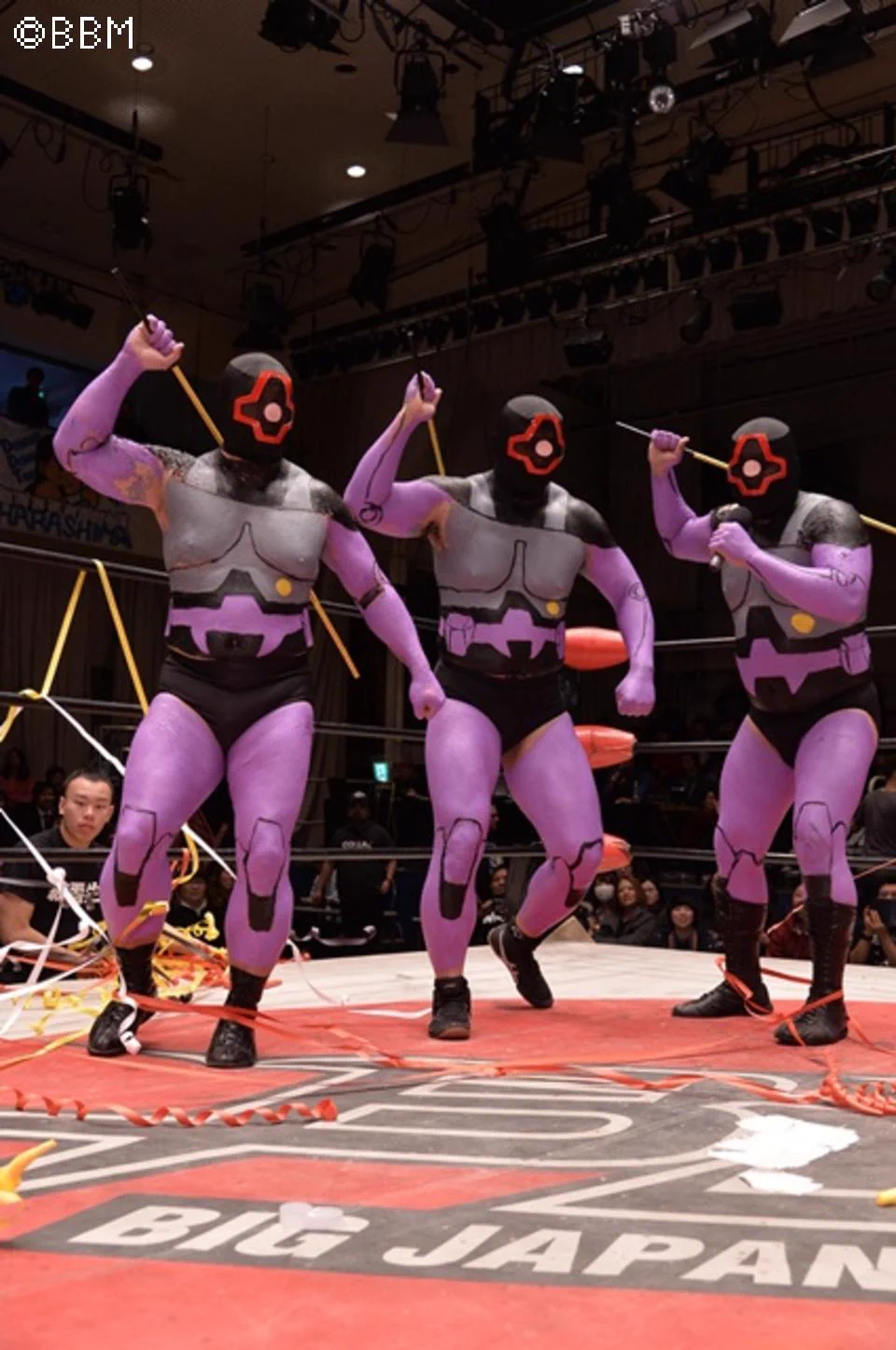 @454454shiko そしてコレが・・プロレス界のガチな「黒い三連星」再現力です。 