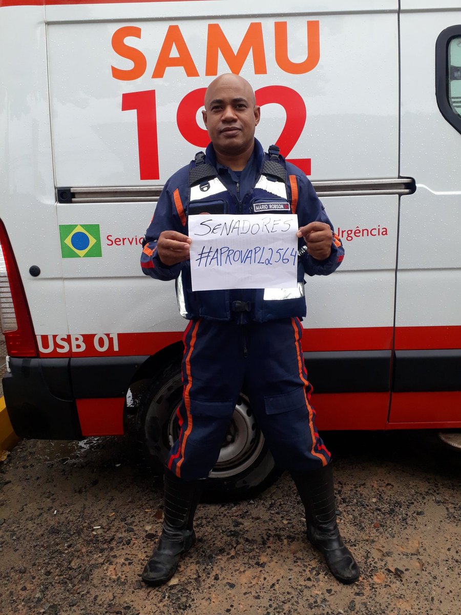 MrioRobson4's tweet photo. Rodrigo Pacheco G #AprovaPL2564 #urgênciapl2564já #RodrigoPachecoSenador #pisosalarialparaenfermagemjá  somos mais de 2,5 milhões de profissionais.  Ouçam nosso grito. #enfermagemnaluta #senadofederal @rodrigopacheco https://t.co/4neNVKaMh9