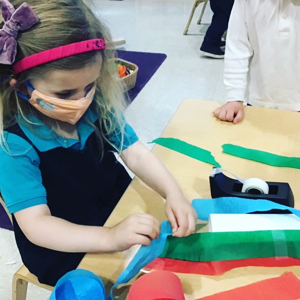 BISCLincolnPark's tweet image. #AAPI activities took flight this week! @BISCLPNursery explored different techniques to create unique celebratory carp kites, while learning how people in Japan hang them in their houses for courage and strength. 🪁💫
#NordAngliaEducation @NAEducation @PrincipalPearce