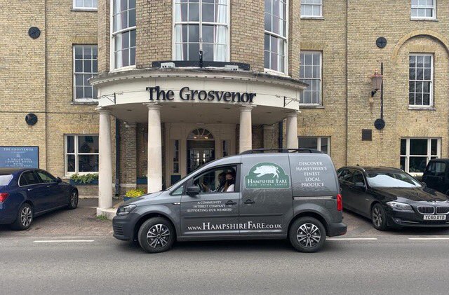 HampshireFare's tweet photo. We’ve been tripping The Test this week, stopping off @The_GrosvenorSB for a chin wag and tour. Did you know they have a room called The Danebury @DaneburyFizz and a great covered outdoor dining area ‘La Hutte’ Not to mention the stylish dining room and beautiful gardens. Enjoy! https://t.co/Ofu40T64BO