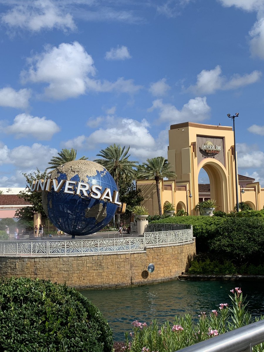 ETFamilyTravel's tweet photo. A big thank you to @UniversalORL for hosting us for a FAM trip this week! We LOVED staying in the middle of the action at Loews Royal Pacific Resort and Cabana Bay Resort and spending time in ALL of the Universal Parks. #uotraveladvisor https://t.co/AJQi6HF6BC