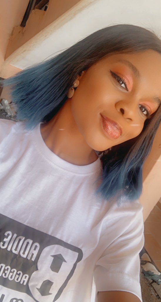 diamantexyz's tweet photo. If you’re waiting to get there, there is no ‘there’. It’s just you, continuing your journey everyday.
Celebrate your wins no matter how small. - Tunde Onakoya

This is me celebrating this phase of my journey&amp;saying I really did that!!
Baddie bagged a degree❤️
Do am if e easy!! https://t.co/i9hr2Xo00I
