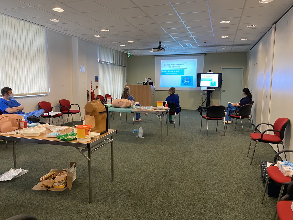 Respiratory Team delivering the Pleural Aspiration course today at @SouthernHSCT Craigavon Medical Education Centre. Invaluable opportunity for #simulationbasededucation @_NIMDTA #medicaltraining