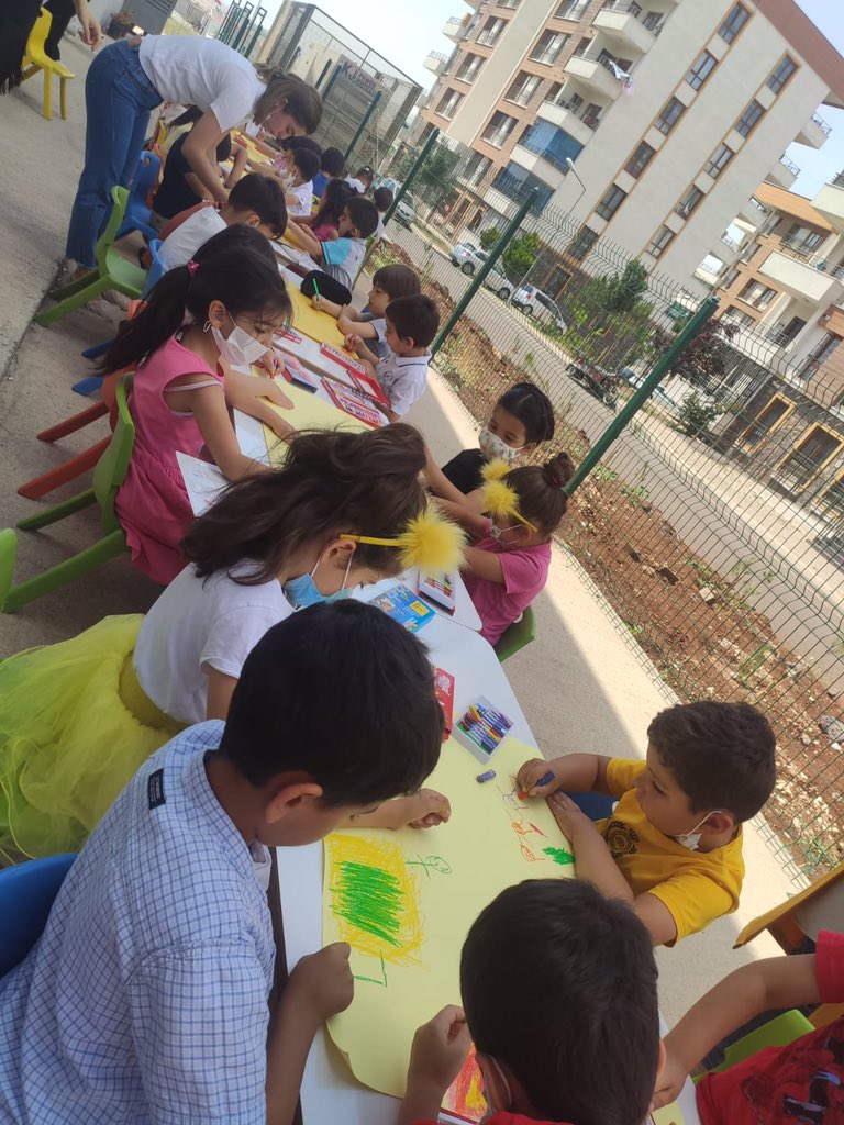 “Okul Dışarıda Günü” için miniklerimiz açık havada etkinliklerini gerçekleştirdi. 😊

#esmaocakanaokulu #kayapınar #diyarbakır

<a href="/ziyaselcuk/">Ziya Selçuk</a> <a href="/tcmeb/">Millî Eğitim Bakanlığı</a> @YUKSELARSLAN217 <a href="/Diyarbakirmem/">Diyarbakır İl Millî Eğitim Müdürlüğü</a> <a href="/aydinak1977/">Av.Aydın AK</a> @kayapinarmeb