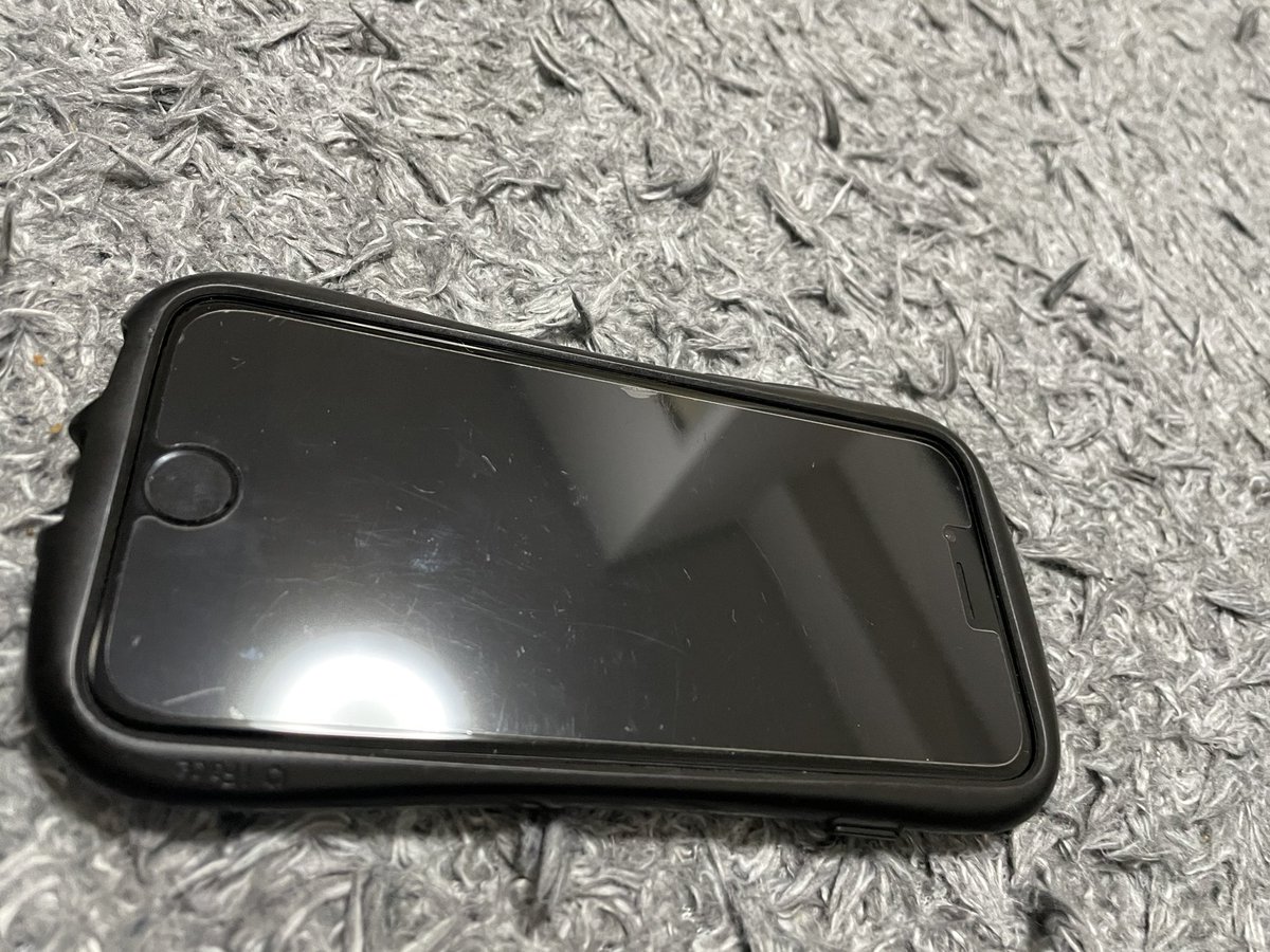 jonnson_archery's tweet photo. 人類の歴史の６年ぐらいを進めた
iPhone 6もまだ使いますw https://t.co/hZG3J0oBgj