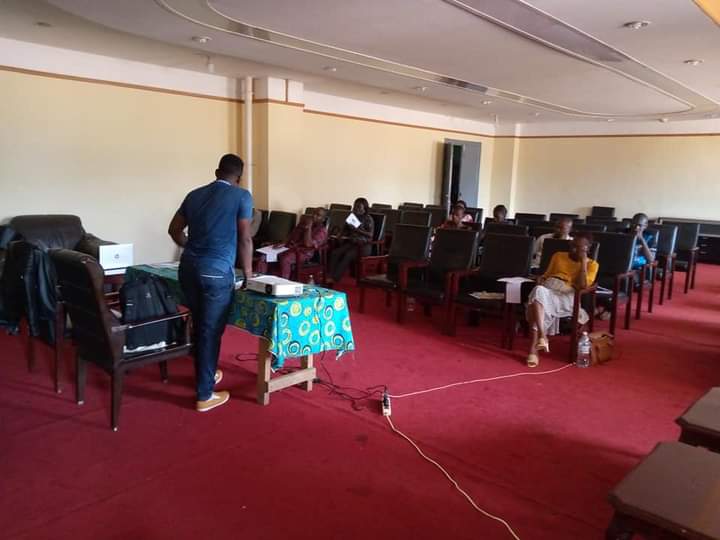 internewsrca's tweet photo. Troisième journée de l'atelier de  formation de l'équipe de monitoring des médias du Haut Conseil de la Communication sur le mécanisme de régulation des médias en ligne. 
#projetConnect#USAID
@CentrafriqueHcc @NgalingboLine @SalwaSalle @NdamoyenM  @RocardMaleyo https://t.co/EgodfWn6aK