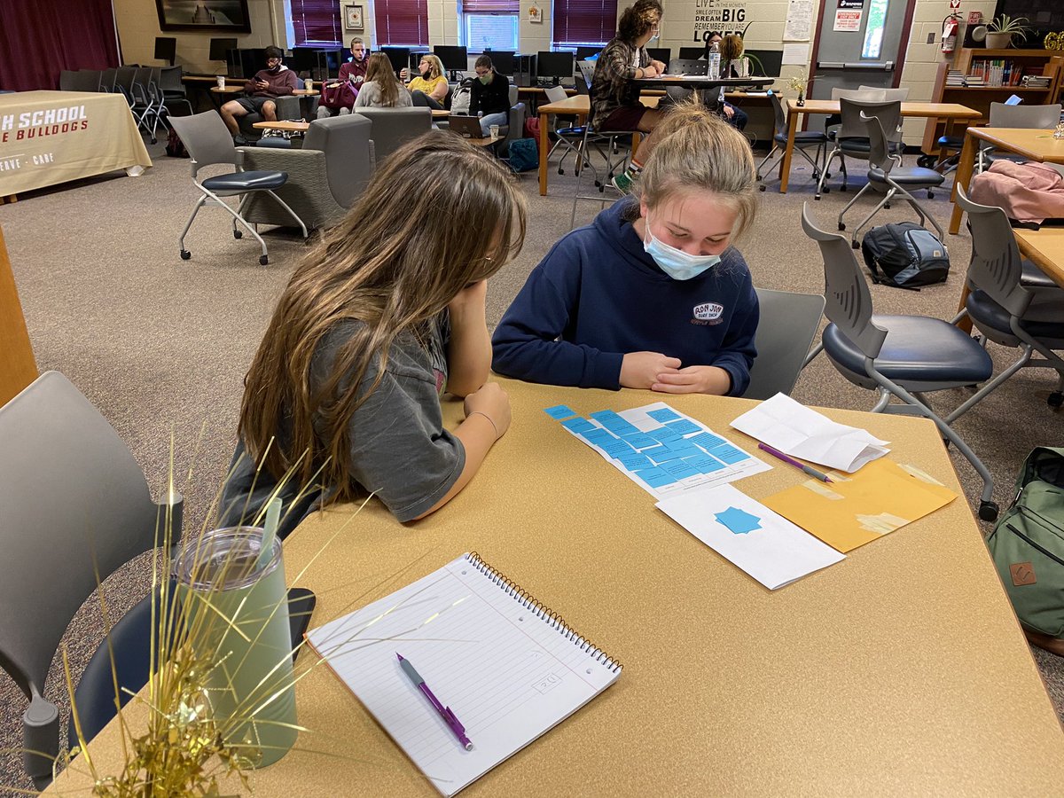 ChristinaD3192's tweet photo. Students participate in an English II EOC breakout on their last Friday of class. Thank you @smmohr411 !! https://t.co/NTx2j8XOwB