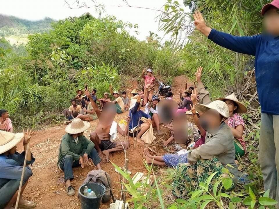 ChanAyeCho5's tweet photo. We worked and We Protest. 

REVOLUTION MUST WIN 
COUP MUST FAIL

#May21Coup
#WhatsHappeningInMyanmar https://t.co/TlSu1jyWi0