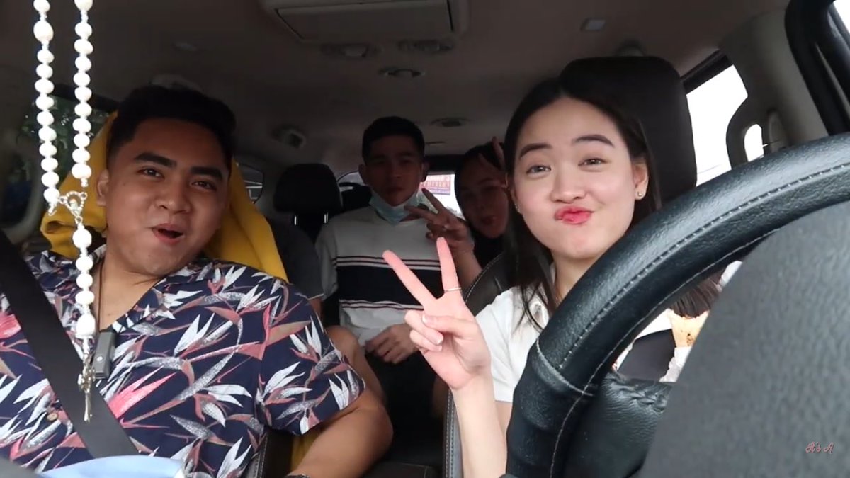 AllianaFamOfc's tweet photo. Watch Queen A's latest vlog !! 💗 "Pico de Loro with Friends!🥰🏖" 

https://t.co/DyTtCKVXKO

#allianafam #allianadolina https://t.co/0FIqn80zG1
