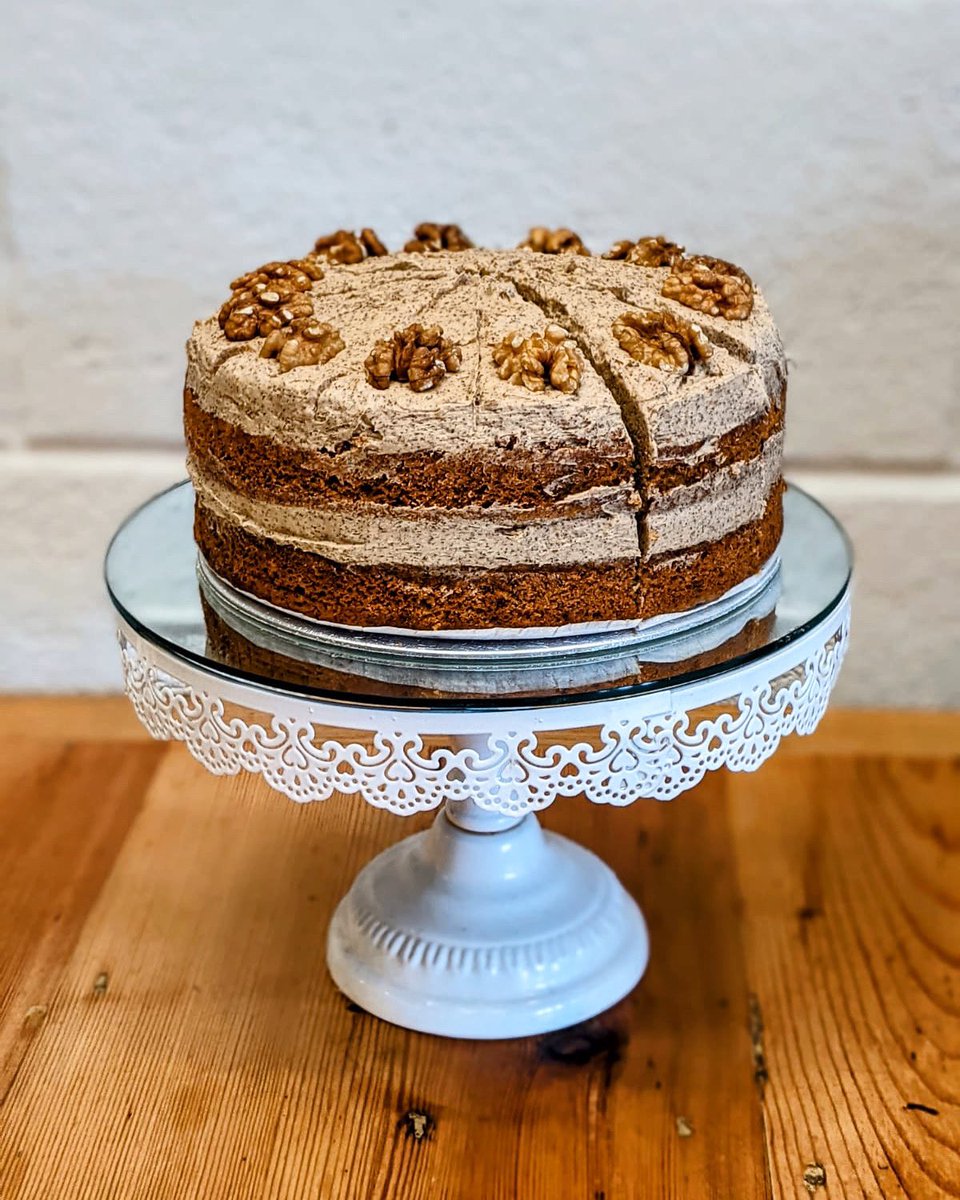 Marks_Bread's tweet image. We’re not saying our Coffee &amp;amp; Walnut Cake is the best looking in #BS3, but we think it’s a pretty strong contender 😉…

#MarksBread #Bristol #Bakery #Bakers #CoffeeAndWalnutCake #Tasty #Southville #Bedminster