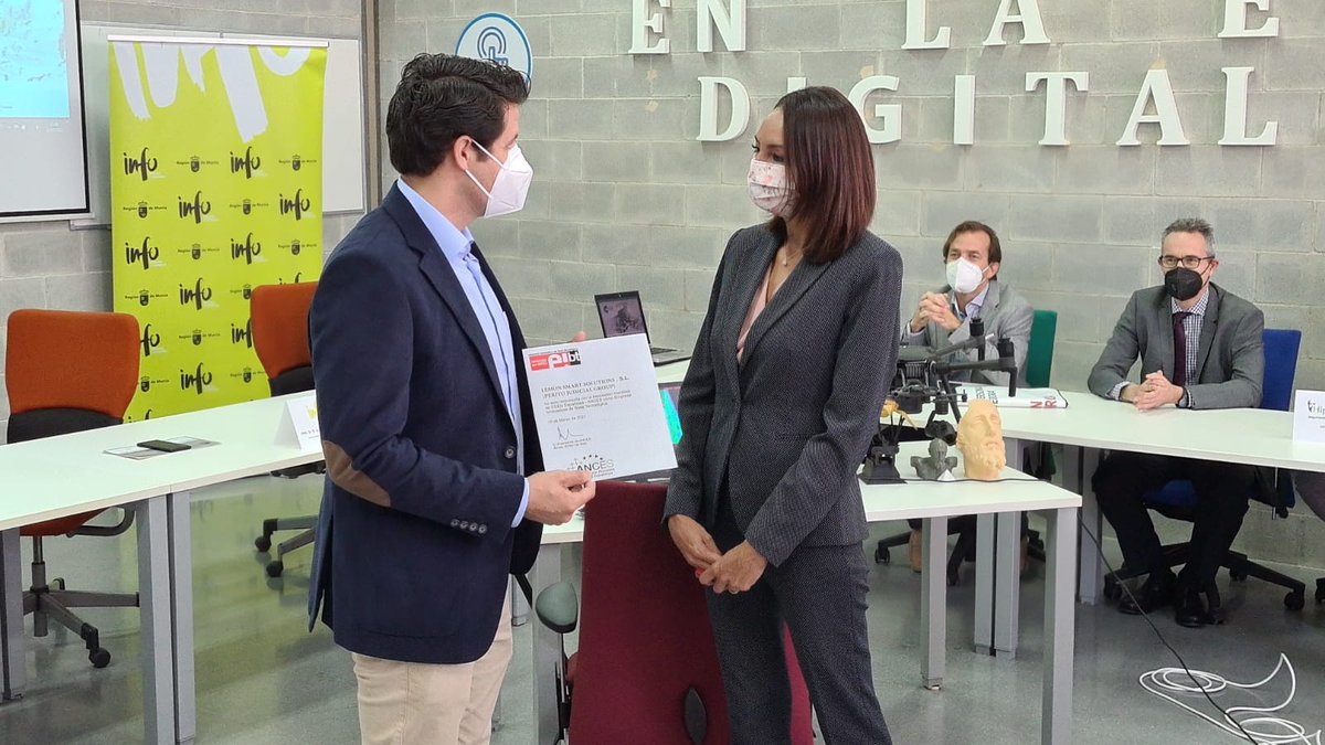 CEEICT's tweet photo. Desde @Ceeict queremos dar la enhorabuena a @BnvProactif @PERITOJudicial_ y #Arthropotech por la obtención del #SelloEIBT que las distingue a nivel nacional como empresas #innovadoras de base #tecnológica 👏 https://t.co/XnCvC7sGEM