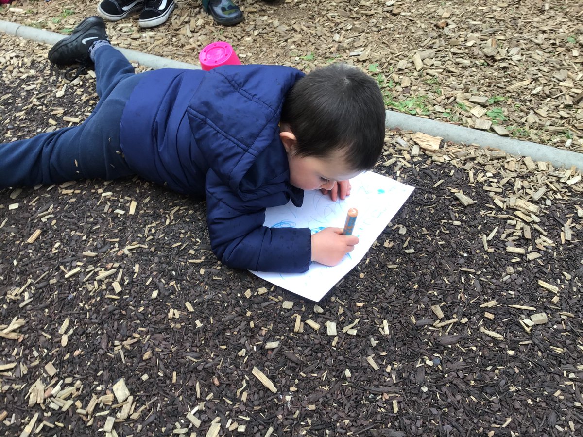 CherryTreeEYC's tweet image. Curiosity &amp;amp; enquiry in the garden for our under 3&apos;s!