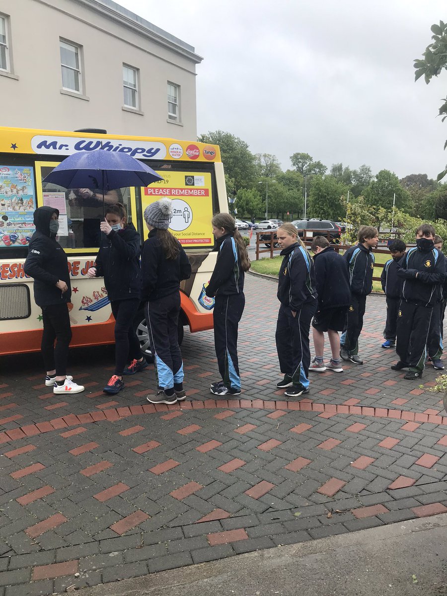 Sports Day may have been postponed but everyone in the Junior School enjoyed a visit from Mr Whippy this afternoon!