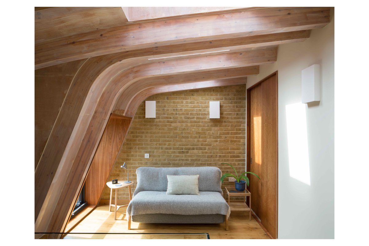 ArborealArch's tweet photo. In the loft-conversion world of endless dormers and mansards, somehow Bucharest House managed to find a new roof form that successfully unified the terrace and the outrigger, creating a split-level office and bedroom. 
#BucklandTimber https://t.co/nknPu4Lcgq