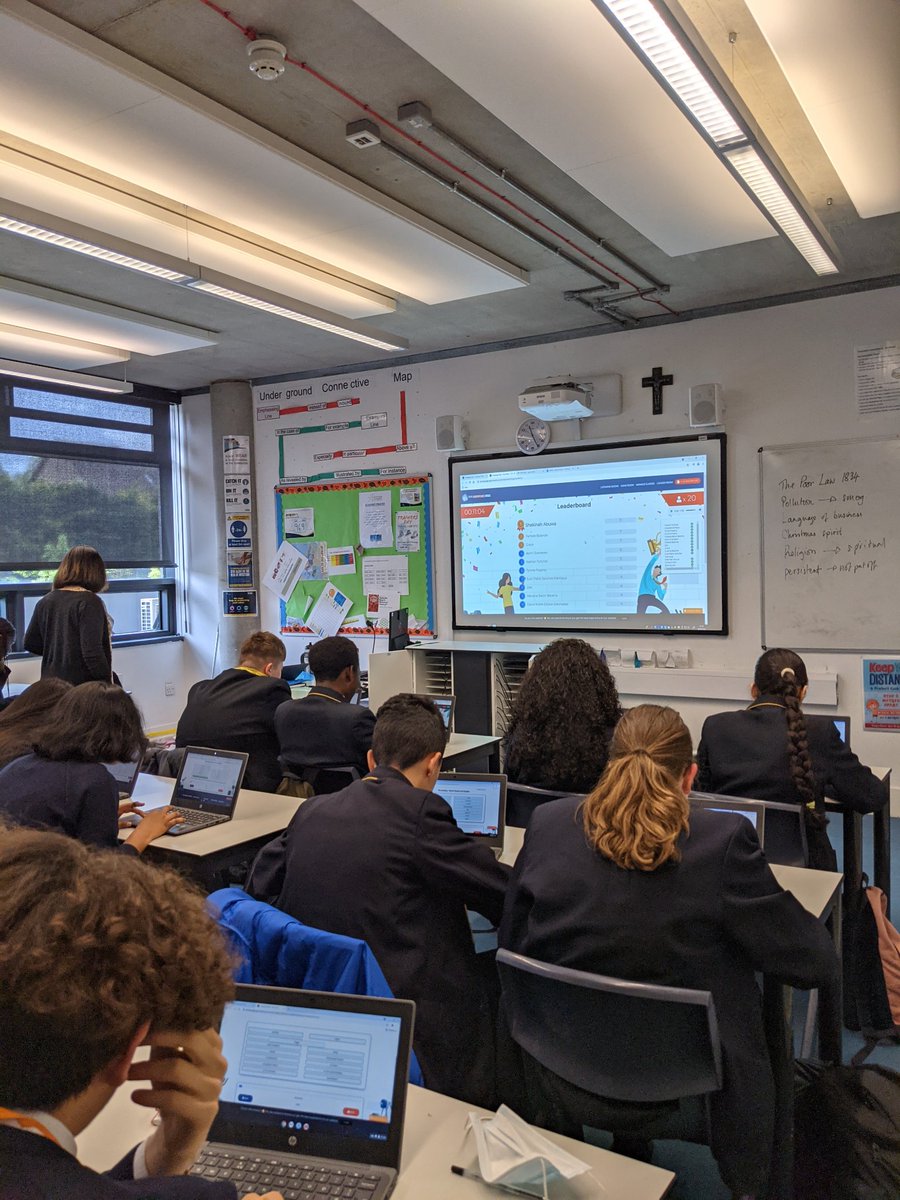 StMattMFL's tweet photo. We might be obsessed with Language Gym @gianfrancocont9 #lovelanguages @StMattAcad https://t.co/gjd54crn0F