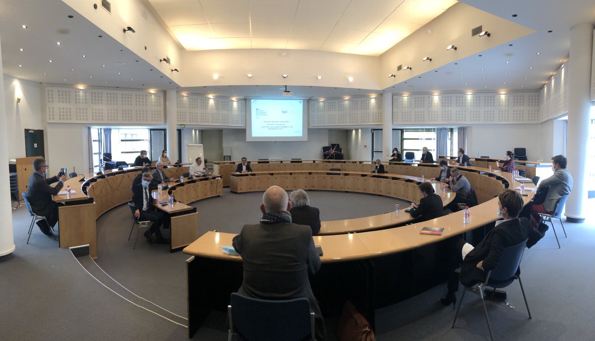 HO2P : #UE Medef Finistère avec <a href="/FranckZal/">ZAL Franck</a> président d’Hemarina à Morlaix pour présenter aux Parlementaires son projet d’industrialisation d’une plateforme technologique 4.0 de transporteur d’oxygène à visée thérapeutique issue de la biologie marine.
#hemarina #PlanDeRelance