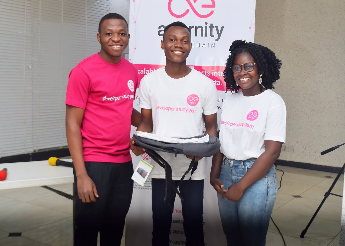 AeternityEkiti's tweet photo. Favour won a Special Æ Buidler award for the Hæck, also spoiler alert he bagged the Study Jæm Winner's Award.
Check out his project at https://t.co/Wt05oCzaqE

Keep making us proud guys 💪🏼💪🏼💪🏼

#aekiti #Akshwani #devstudyjaem #oracles #blockchain #hackathons #haeckers https://t.co/APxNv8JjfP