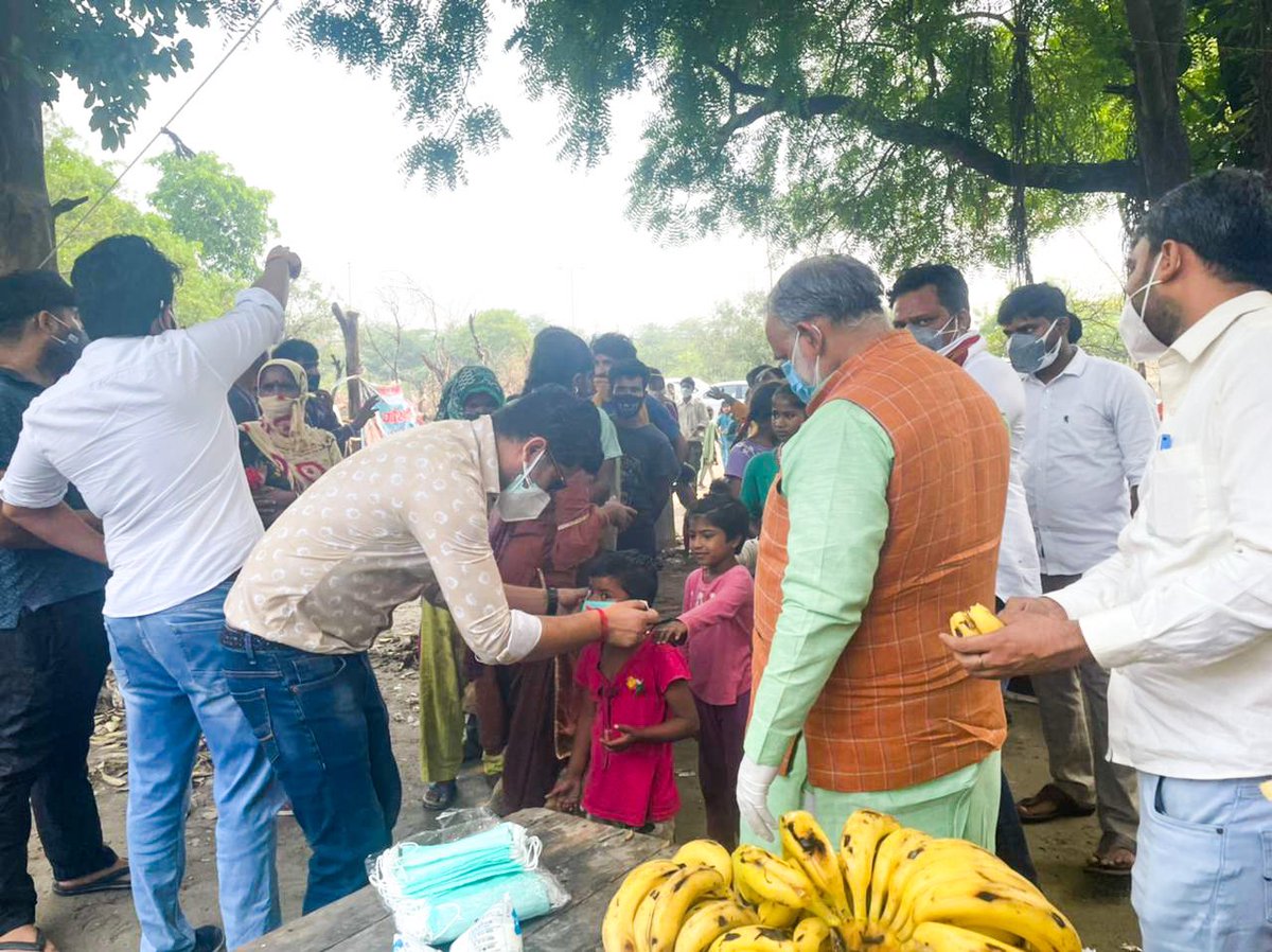 sumityag's tweet photo. @Jankalyansewas3
Support and follow 💐🙏
#jksshelp #changethamask
@NITIAayog @Tejasvi_Surya @rashtrapatibhvn @narendramodi @nitin_gadkari @LtGovDelhi @ianuragthakur @iamtheshailesh @thevivekmaurya @ani_digital @JPBhaiBJP @VasuRukharBjp #CovidIndia #COVID19India https://t.co/zEZFu2r0UI