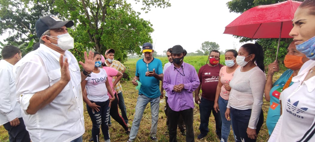 davidjhg's tweet photo. Escuchar y dialogar con los campesinos y campesinas es nuestra responsabilidad y método de trabajo. Por eso, nos fuimos hasta el estado Mérida, en el Fundo Buena Esperanza pudimos verificar las necesidades y denuncias.  Aquí hay una voluntad enorme de trabajar y producir. https://t.co/cOkjccY2Dn