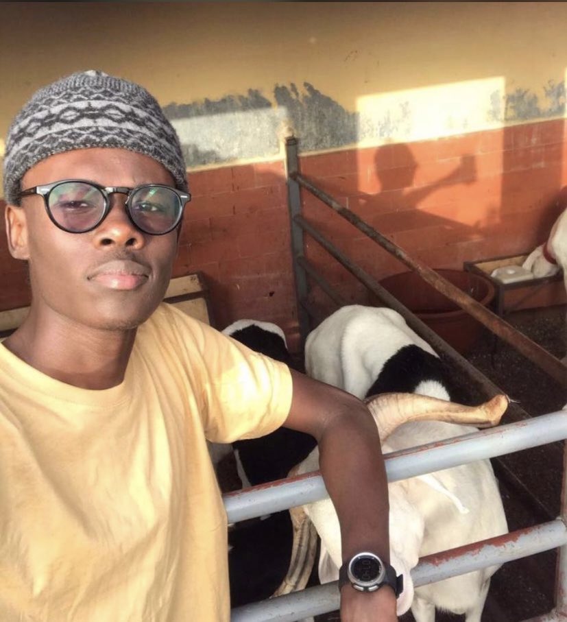 Christine__P's tweet image. En ce vendredi, je vous demande de prier aussi pour lui. Qu’Allah lui accorde sa miséricorde 🙏🏾
Khalifa Ababacar Cissé🙏🏾❤️❤️