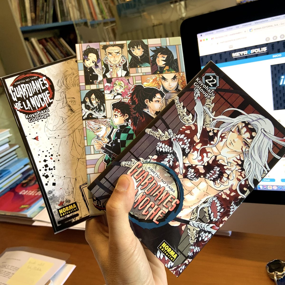 🔴 SORTEO!! Voy a regalar mi copia de la edición especial de #GuardianesdelaNoche 22. Solo te pido una ayudita, echarle un cable a la librería METRÓPOLIS MALLORCA que está pasando por dificultades. Comparte esto, sigue a <a href="/metropolismca/">Metropolis Mallorca</a> y el lunes 24/05 23.00h anuncio el ganador.