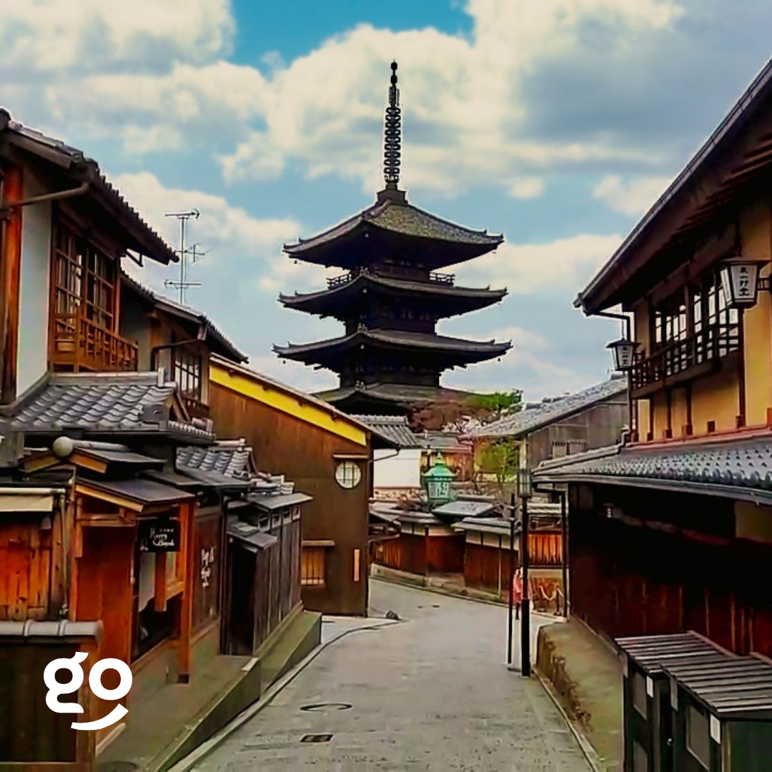 heygolive's tweet image. Postcard of the day: Have you ever been to Japan? 🇯🇵

📸 by Alison
🗺 Tour by Kentaro
📍 Kyoto

Share your postcards, tag us, and use #IWentInMyPJs for a chance to be featured!

#HeygoWithMe #SaveTravel #VirtualTrips #LocalTours #TravelRemotely #Kyoto #Japan