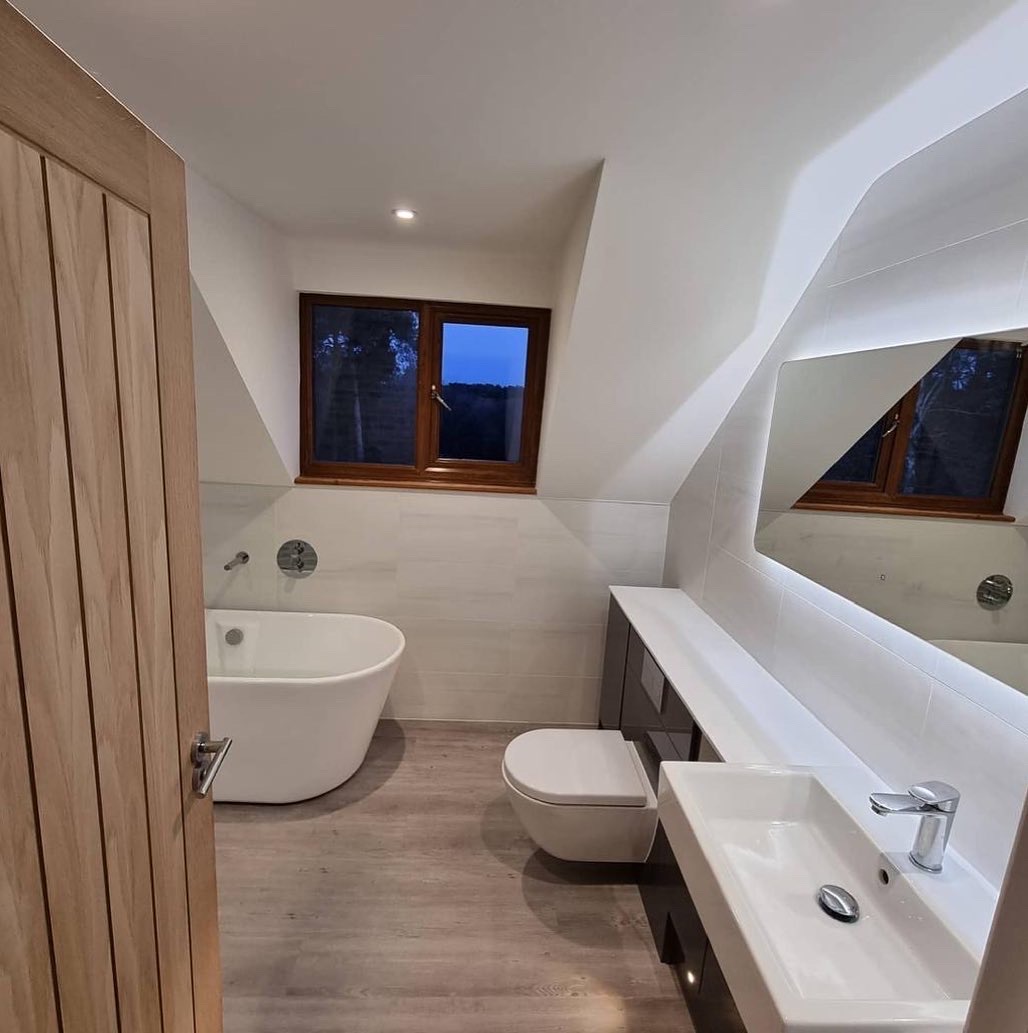 Second bathroom completed for our customer in Guildford. We added a subtle feature wall in the shower area whilst maintaining a bright bathroom. This was helped by the large mirror across the basin wall.
#cranleigh #cranleighbathrooms